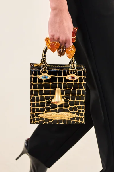 Look 61